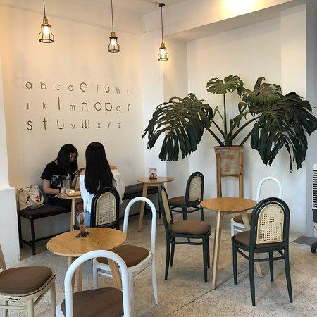 Wonderlust Bakery & Coffee